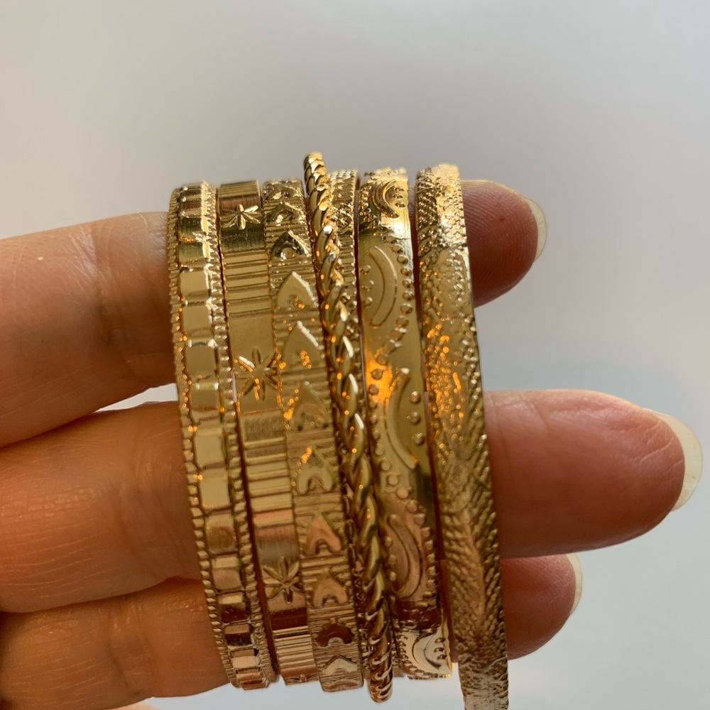 Elegant Gold Tone 7 Cuff Bangle Set